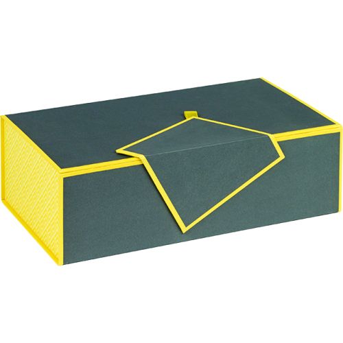 Cutie cadou dreptunghiulara din carton cu capac magnetic / gri si galben; Dimensiuni in cm: 31,5 x 18 x 10; GY100P